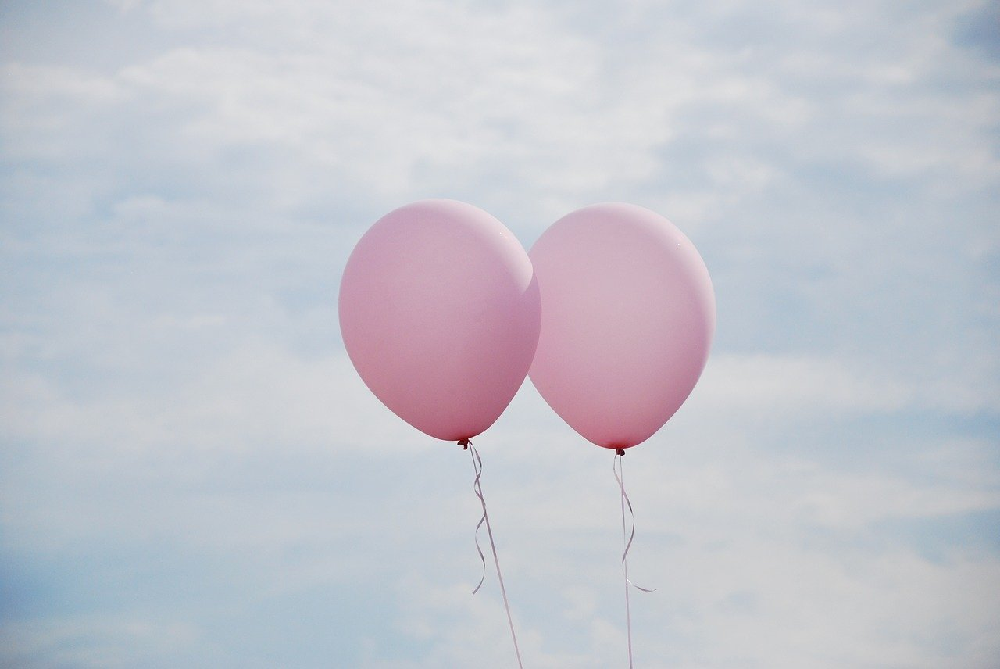 Balony z nadrukiem reklamowym – gdzie warto je mieć?