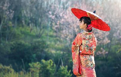 Romantyczny urlop we dwoje w Japonii! Dlaczego warto odwiedzić Kraj Kwitnącej Wiśni?