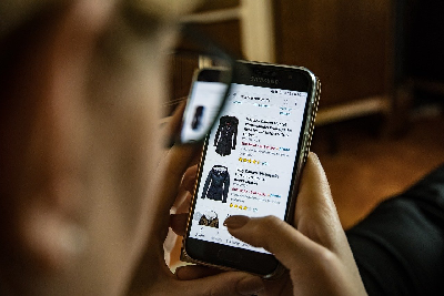 Dlaczego warto kupować ubrania online?
